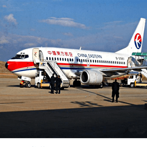 营口兰旗航空空运航空快运业稳步发展的原因是什么？